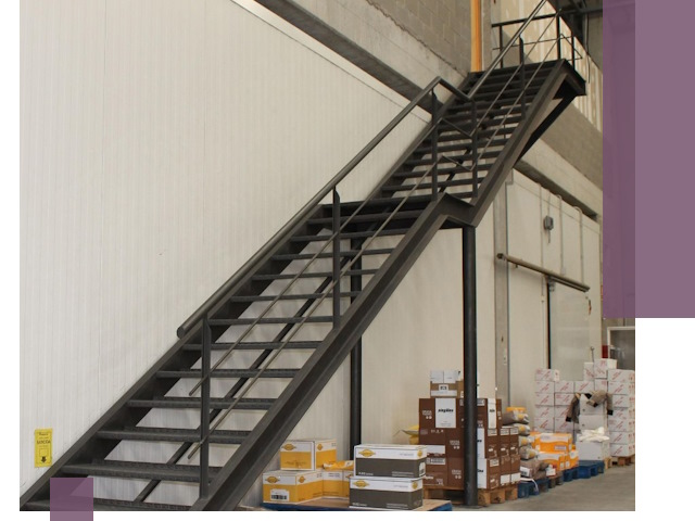 Лестницы для производства в Лобне — изготовление и монтаж