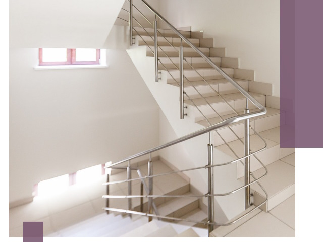 Установка и замена перил в подъезде в Лобне