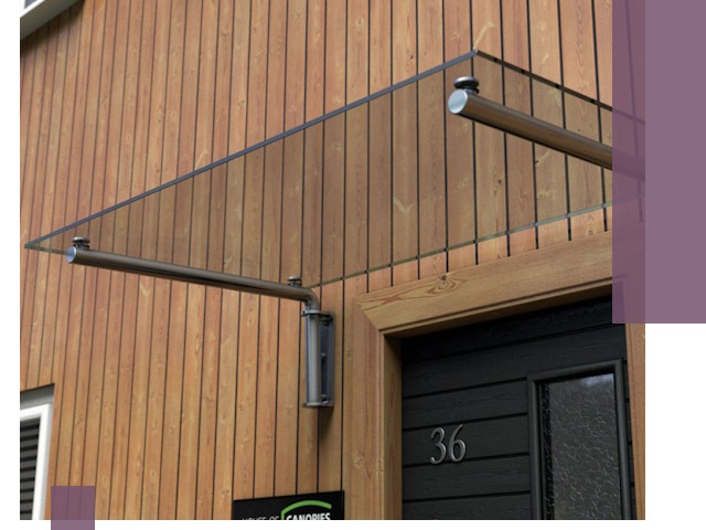 Стеклянные козырьки на входы и фасады в Лобне