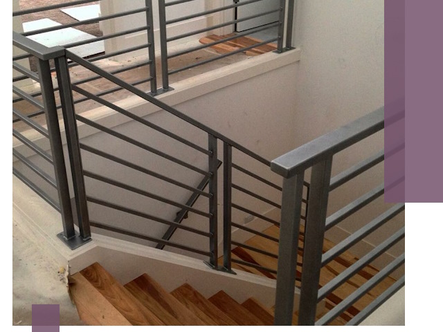 Изготовление поручней из металла и дерева в Лобне